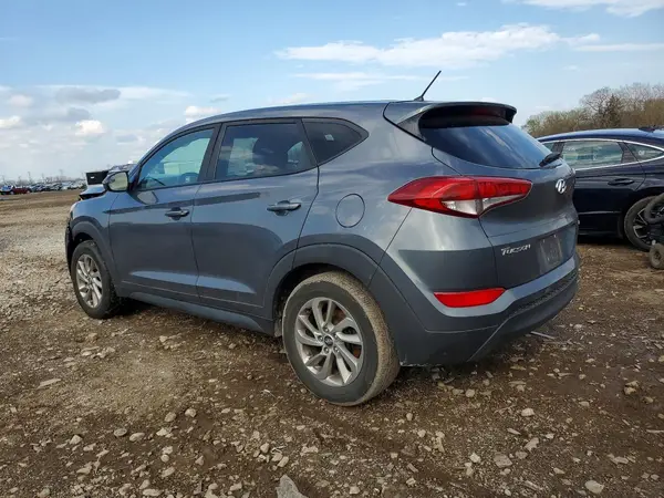 KM8J2CA46JU631486 2018 HYUNDAI TUCSON - Image 2
