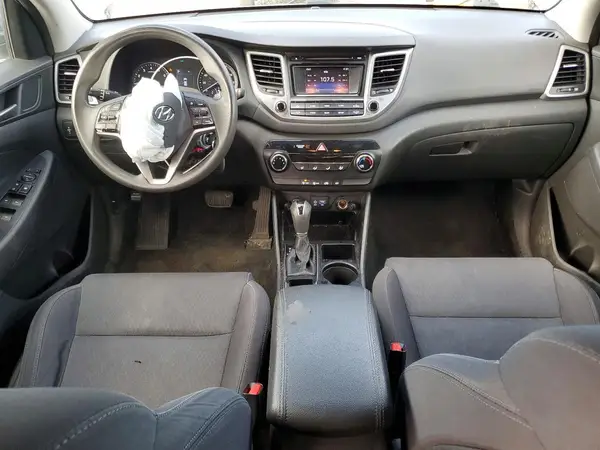 KM8J2CA46JU631486 2018 HYUNDAI TUCSON - Image 8