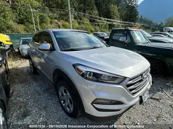 KM8J2CA46JU638972 2018 HYUNDAI TUCSON