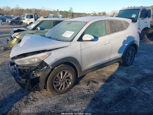 KM8J2CA46JU656243 2018 HYUNDAI TUCSON - Image 2