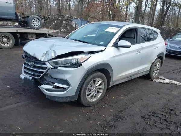KM8J2CA46JU659935 2018 HYUNDAI TUCSON - Image 2