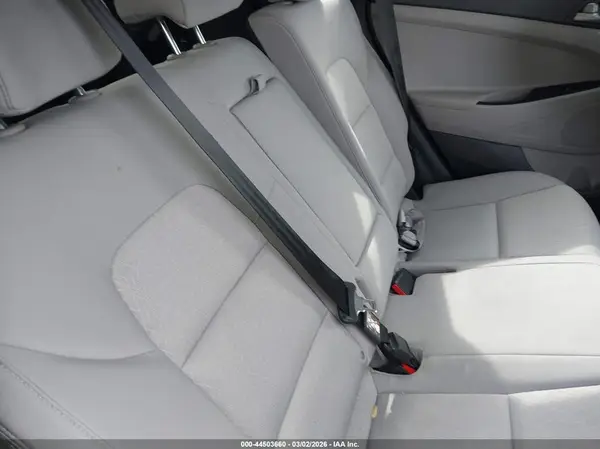 KM8J2CA46JU659935 2018 HYUNDAI TUCSON - Image 8