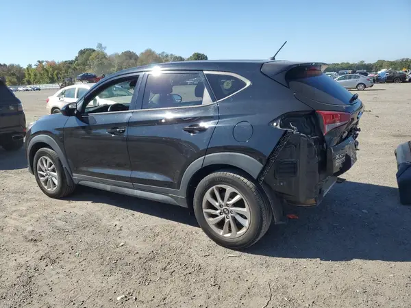KM8J2CA46JU700130 2018 HYUNDAI TUCSON - Image 2