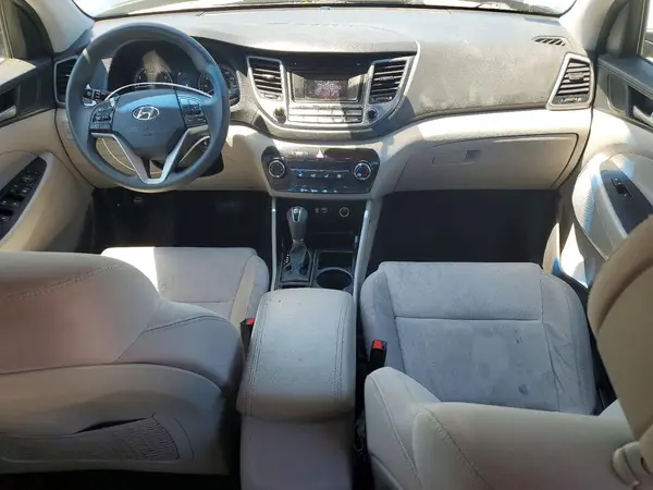 KM8J2CA46JU703688 2018 HYUNDAI TUCSON - Image 8