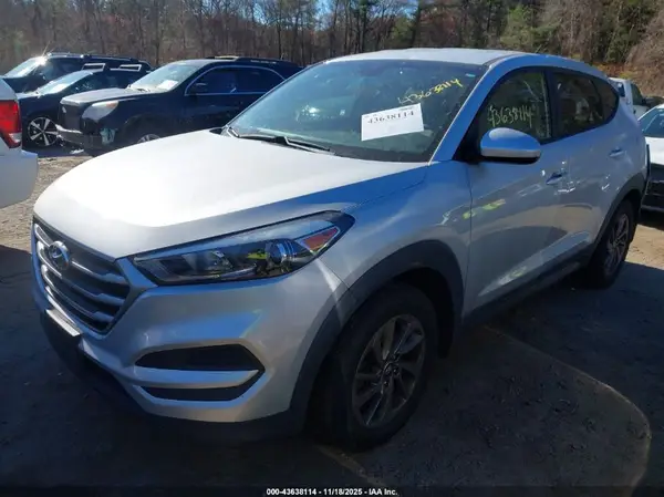 KM8J2CA46JU710608 2018 HYUNDAI TUCSON - Image 2