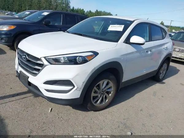 KM8J2CA46JU741924 2018 HYUNDAI TUCSON - Image 2