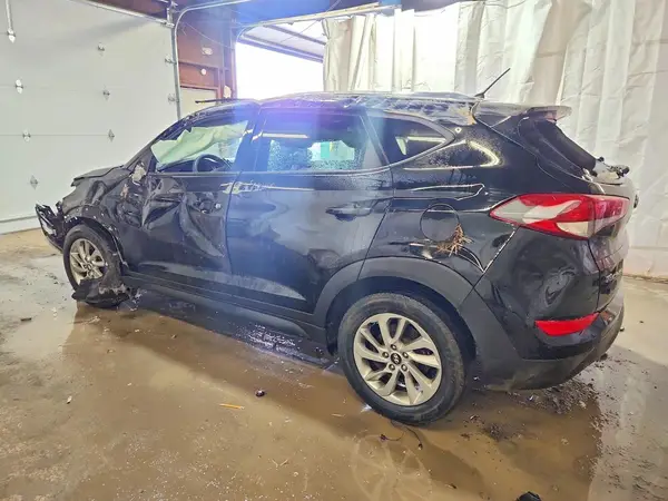 KM8J2CA46JU746749 2018 HYUNDAI TUCSON - Image 2