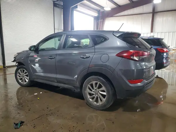 KM8J2CA46JU768072 2018 HYUNDAI TUCSON - Image 2