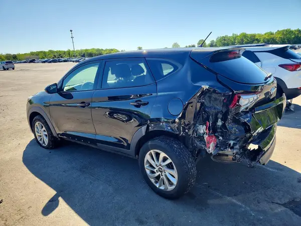 KM8J2CA46JU768489 2018 HYUNDAI TUCSON - Image 2