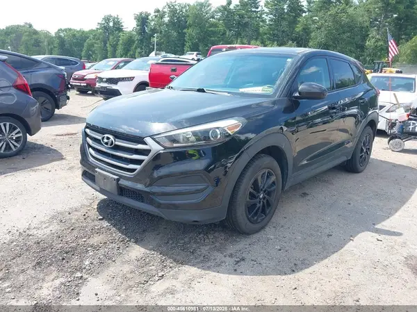 KM8J2CA46JU779959 2018 HYUNDAI TUCSON - Image 2