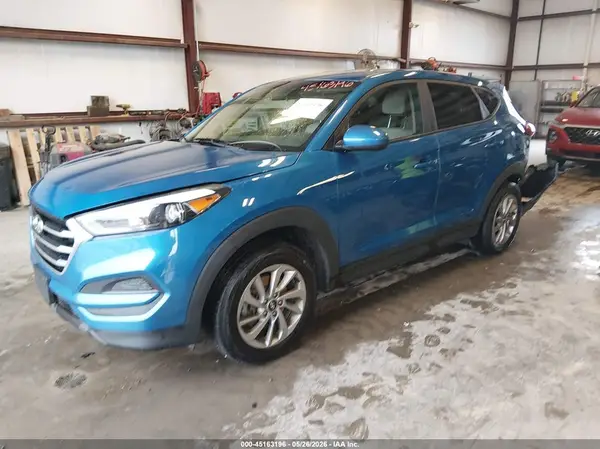 KM8J2CA46JU792744 2018 HYUNDAI TUCSON - Image 2