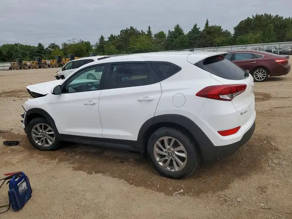 KM8J2CA46JU798625 2018 HYUNDAI TUCSON - Image 2