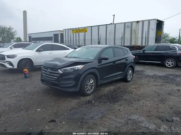 KM8J2CA46JU801488 2018 HYUNDAI TUCSON - Image 2