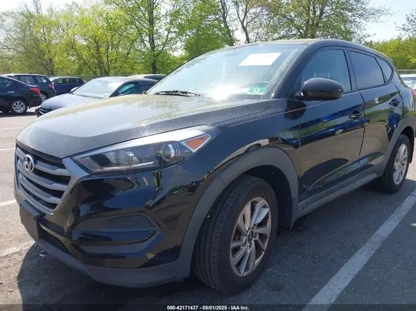 KM8J2CA46JU809638 2018 HYUNDAI TUCSON - Image 2
