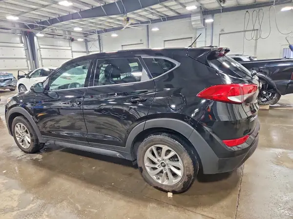 KM8J2CA46JU810546 2018 HYUNDAI TUCSON - Image 2