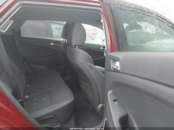 KM8J2CA46KU009715 2019 HYUNDAI TUCSON - Image 8
