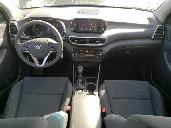 KM8J2CA46KU011755 2019 HYUNDAI TUCSON - Image 8