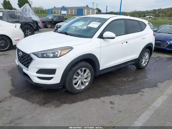 KM8J2CA46KU064827 2019 HYUNDAI TUCSON - Image 2