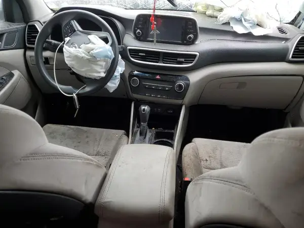 KM8J2CA46KU073012 2019 HYUNDAI TUCSON - Image 8