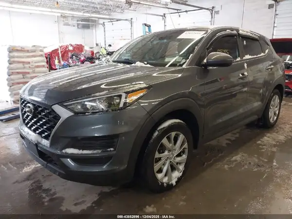 KM8J2CA46KU074290 2019 HYUNDAI TUCSON - Image 2