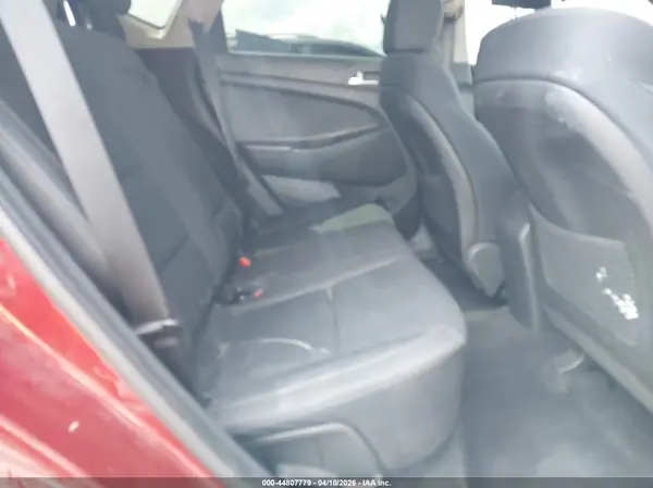 KM8J2CA46KU883305 2019 HYUNDAI TUCSON - Image 8
