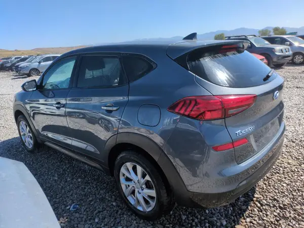 KM8J2CA46KU890710 2019 HYUNDAI TUCSON - Image 2