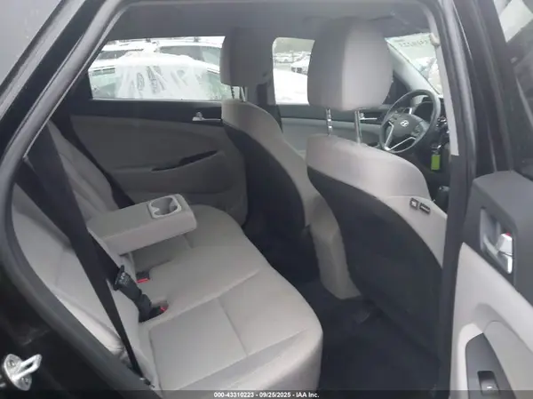 KM8J2CA46KU893350 2019 HYUNDAI TUCSON - Image 8