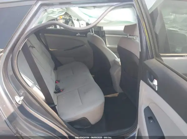 KM8J2CA46KU933698 2019 HYUNDAI TUCSON - Image 8