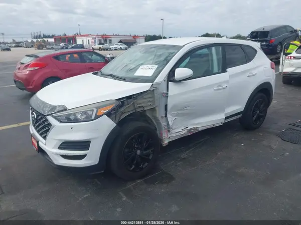 KM8J2CA46KU958598 2019 HYUNDAI TUCSON - Image 2