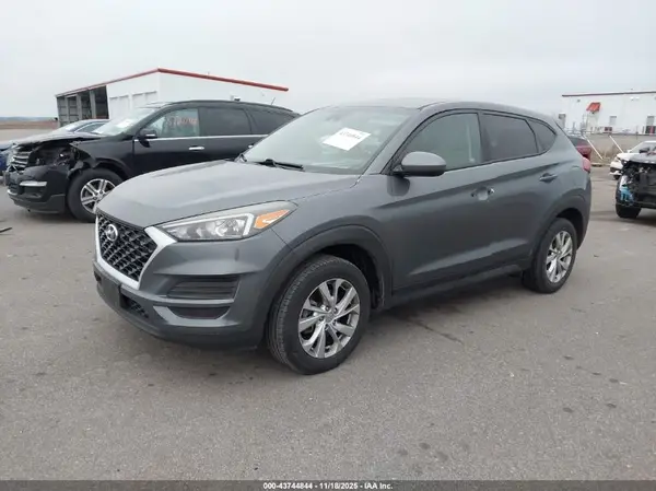 KM8J2CA46KU986983 2019 HYUNDAI TUCSON - Image 2