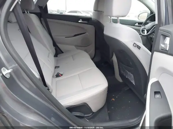 KM8J2CA46KU986983 2019 HYUNDAI TUCSON - Image 8
