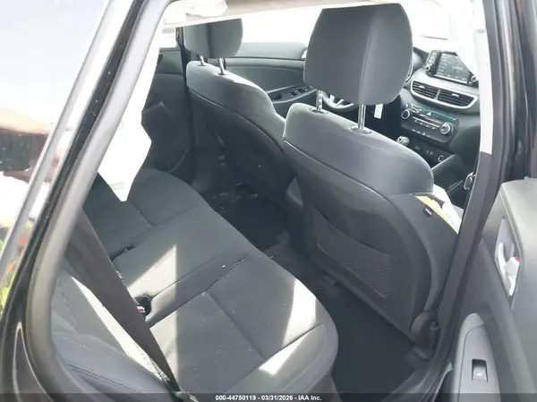 KM8J2CA46LU119116 2020 HYUNDAI TUCSON - Image 8