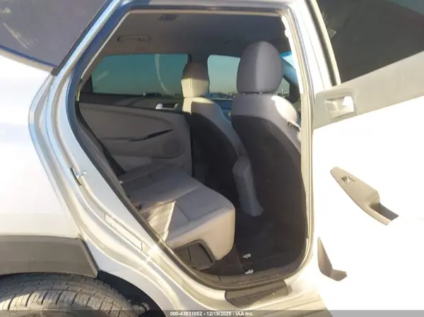 KM8J2CA46LU136918 2020 HYUNDAI TUCSON - Image 8
