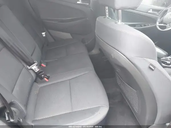 KM8J2CA46LU138720 2020 HYUNDAI TUCSON - Image 8