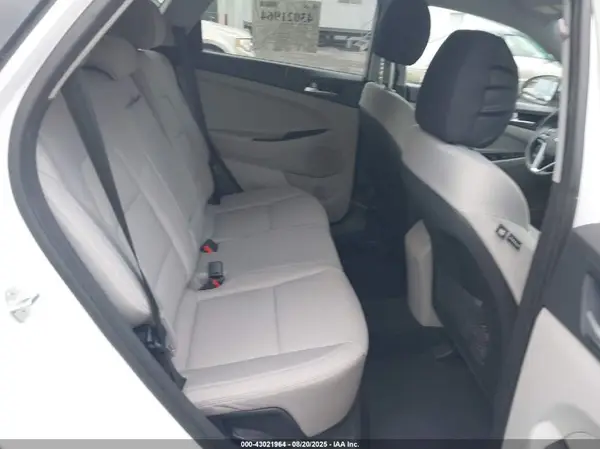 KM8J2CA46LU259859 2020 HYUNDAI TUCSON - Image 8