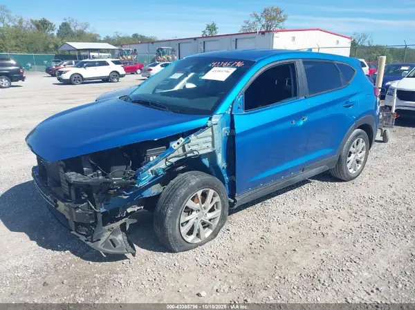 KM8J2CA46MU287887 2021 HYUNDAI TUCSON - Image 2
