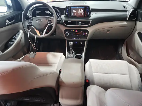 KM8J2CA46MU288201 2021 HYUNDAI TUCSON - Image 8