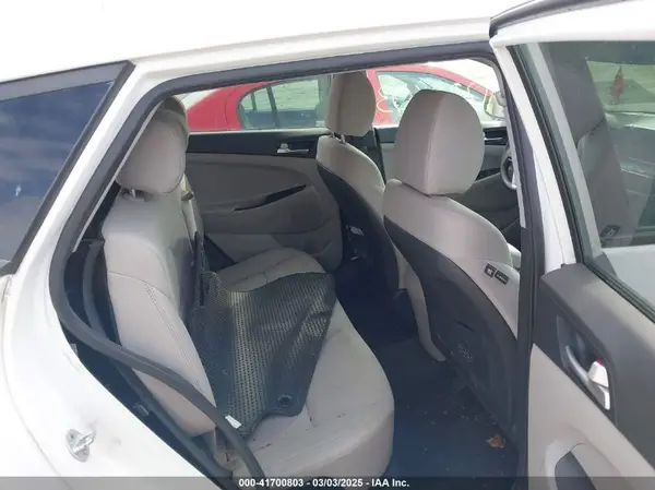 KM8J2CA46MU293186 2021 HYUNDAI TUCSON - Image 8