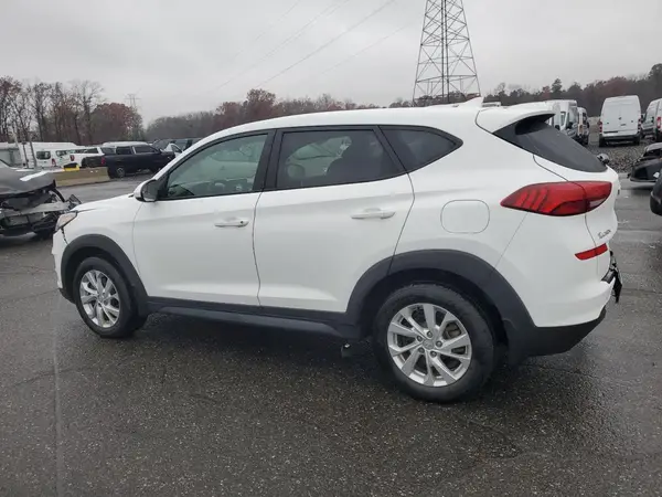 KM8J2CA46MU327739 2021 HYUNDAI TUCSON - Image 2