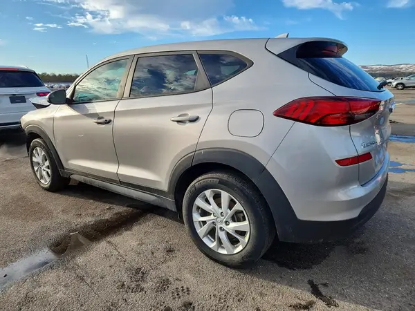 KM8J2CA46MU394650 2021 HYUNDAI TUCSON - Image 2