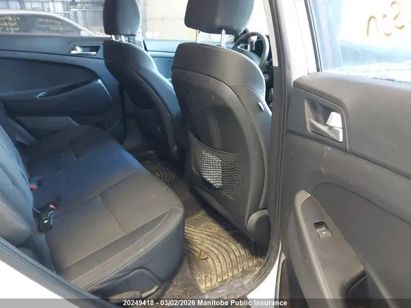 KM8J2CA46MU408837 2021 HYUNDAI TUCSON - Image 8