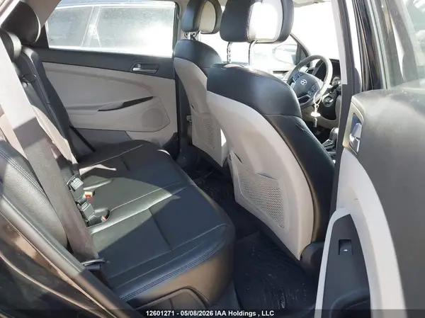 KM8J2CA47HU424261 2017 HYUNDAI TUCSON - Image 8