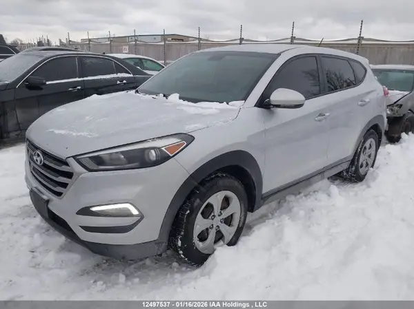 KM8J2CA47HU451430 2017 HYUNDAI TUCSON - Image 2
