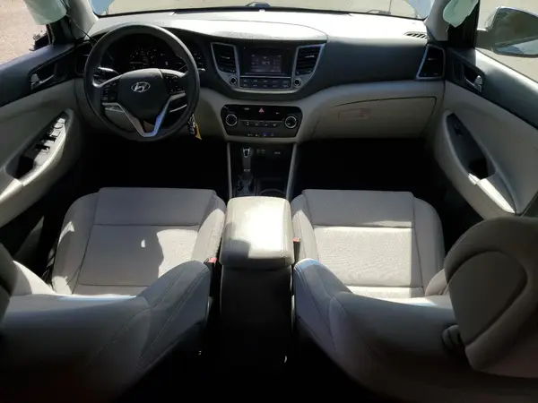 KM8J2CA47JU624983 2018 HYUNDAI TUCSON - Image 8