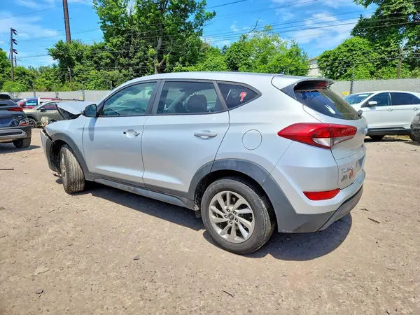 KM8J2CA47JU625289 2018 HYUNDAI TUCSON - Image 2