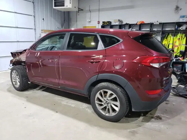 KM8J2CA47JU650113 2018 HYUNDAI TUCSON - Image 2
