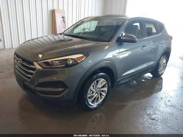 KM8J2CA47JU654923 2018 HYUNDAI TUCSON - Image 2