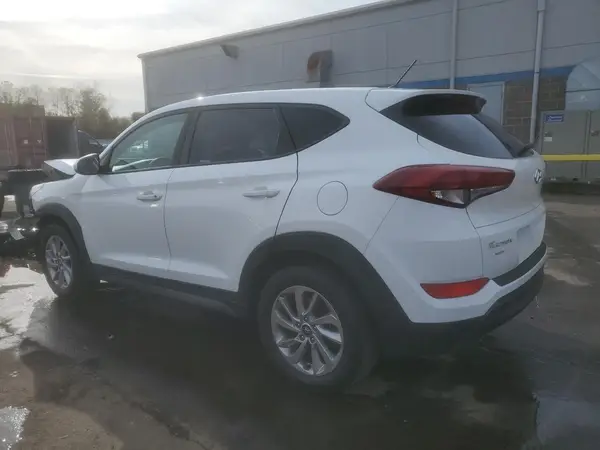 KM8J2CA47JU655750 2018 HYUNDAI TUCSON - Image 2