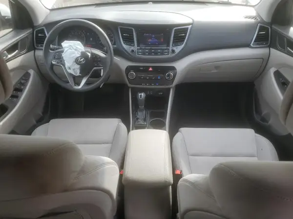 KM8J2CA47JU655750 2018 HYUNDAI TUCSON - Image 8