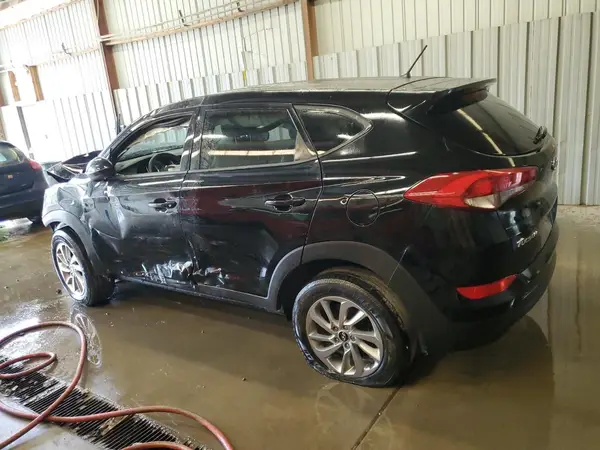 KM8J2CA47JU656221 2018 HYUNDAI TUCSON - Image 2